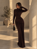 שמלת דגם Sisterlinda בגזרת מקסי יוקרתית עם שרוולים ארוכים ומחשוף עגול – עיצוב אלגנטי, נשי ומחמיא למראה ערב מתוחכם .